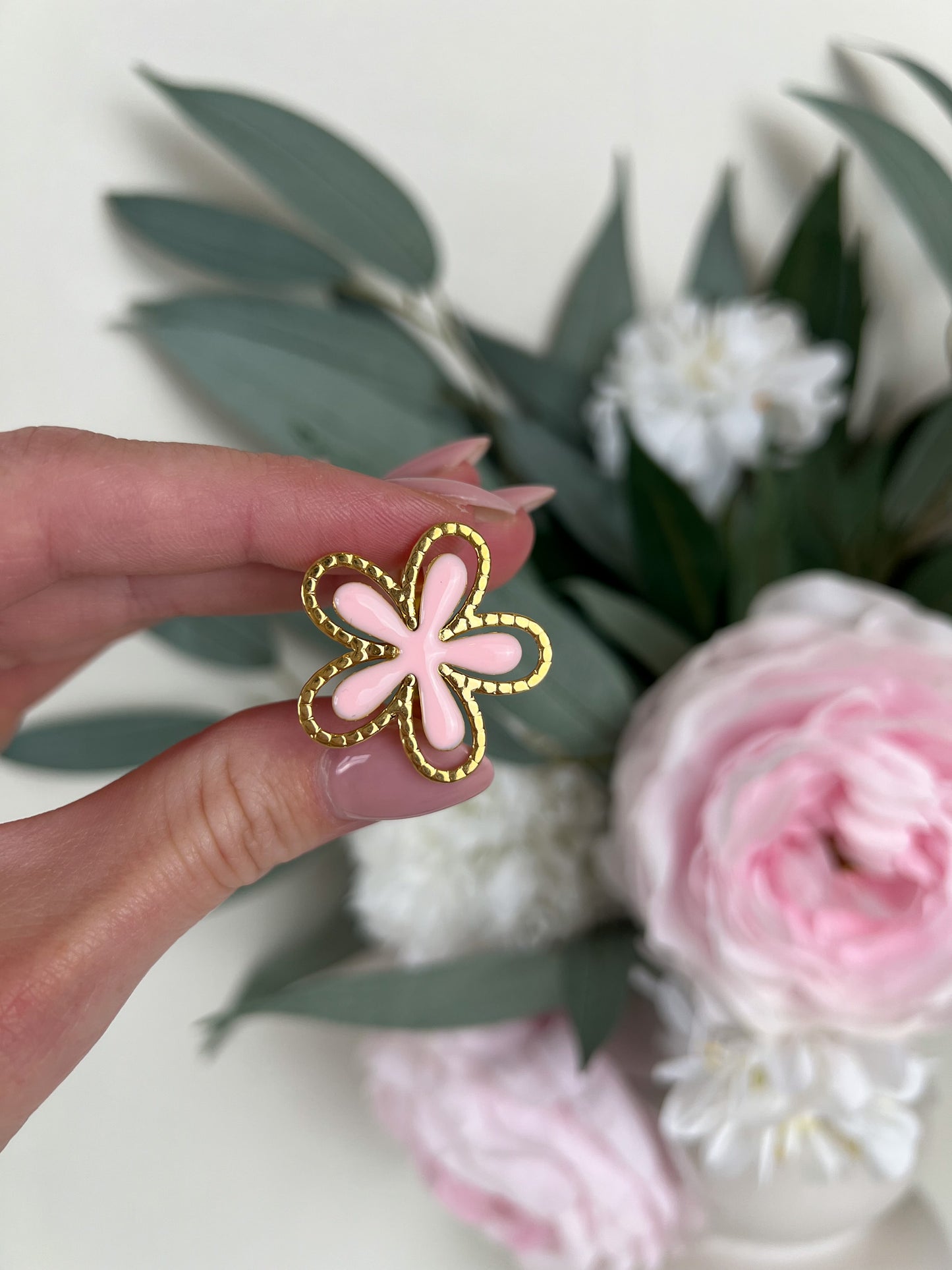 Ring gekleurde statement bloem