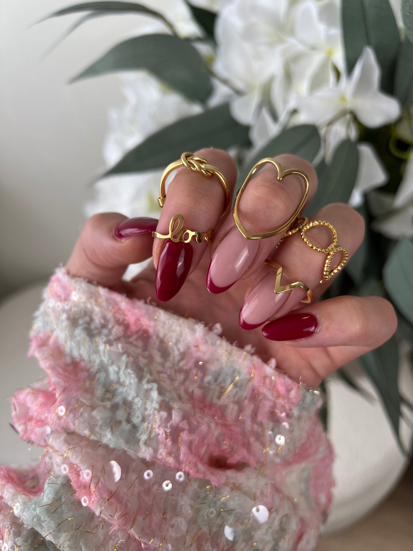 Ring subtiel knoopje