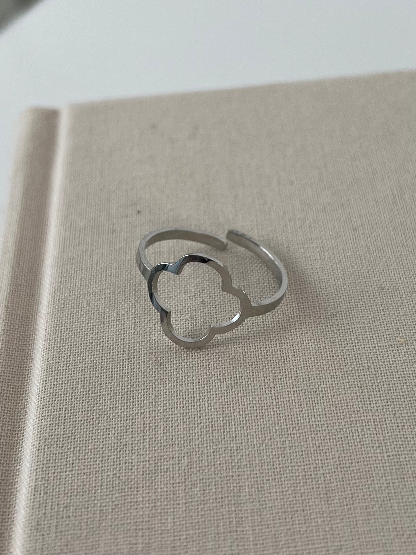 Ring open klaver zilver