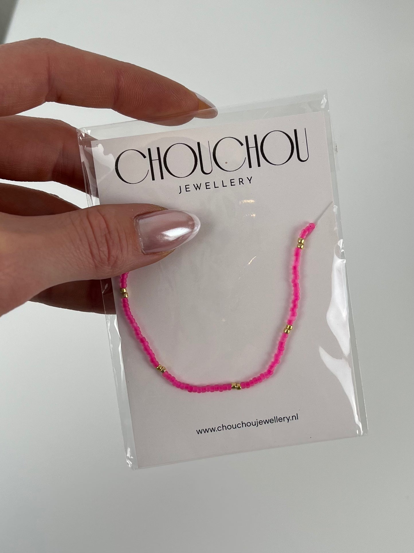 Ketting gekleurde glaskraaltjes