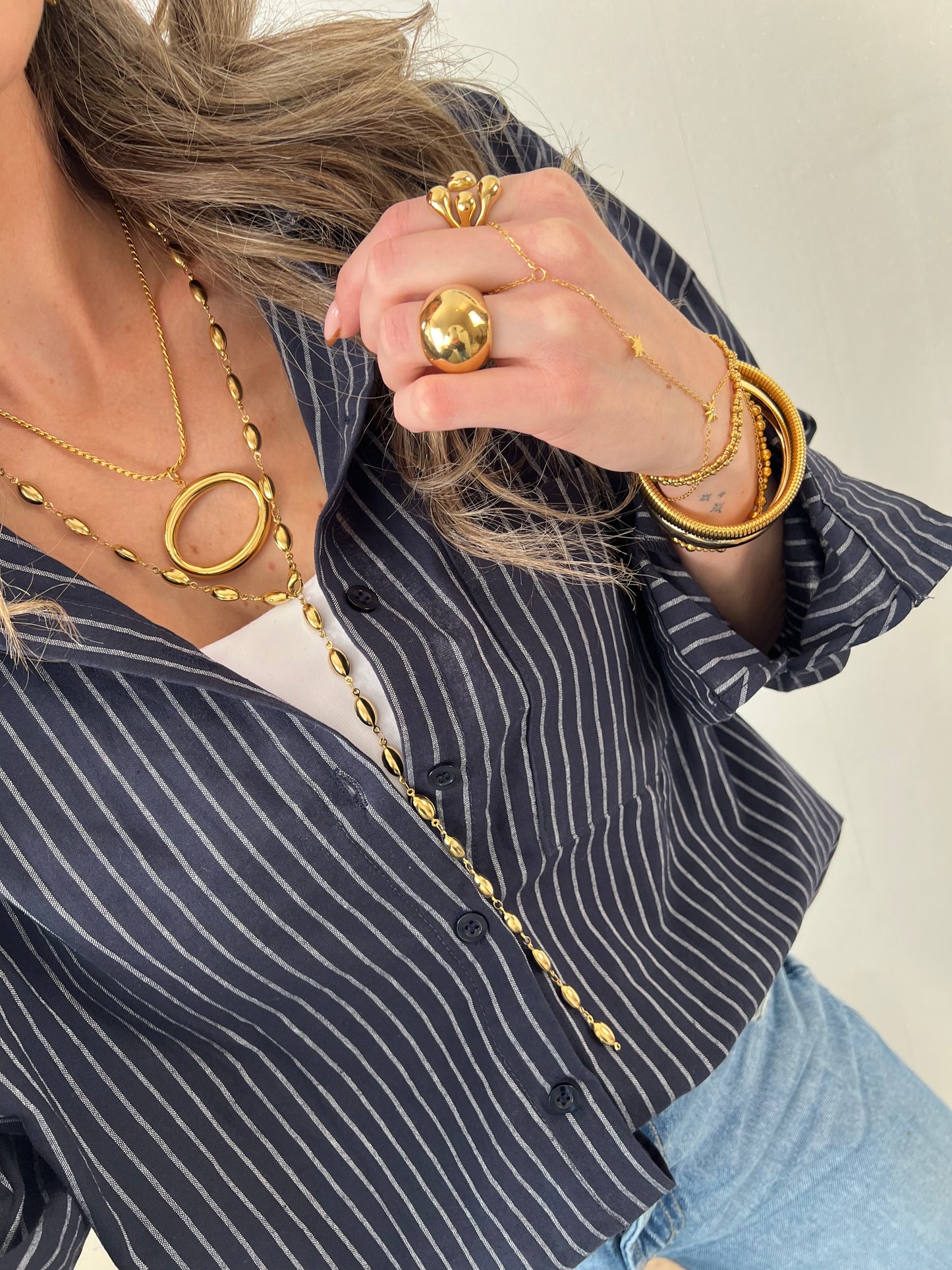 Ring statement round