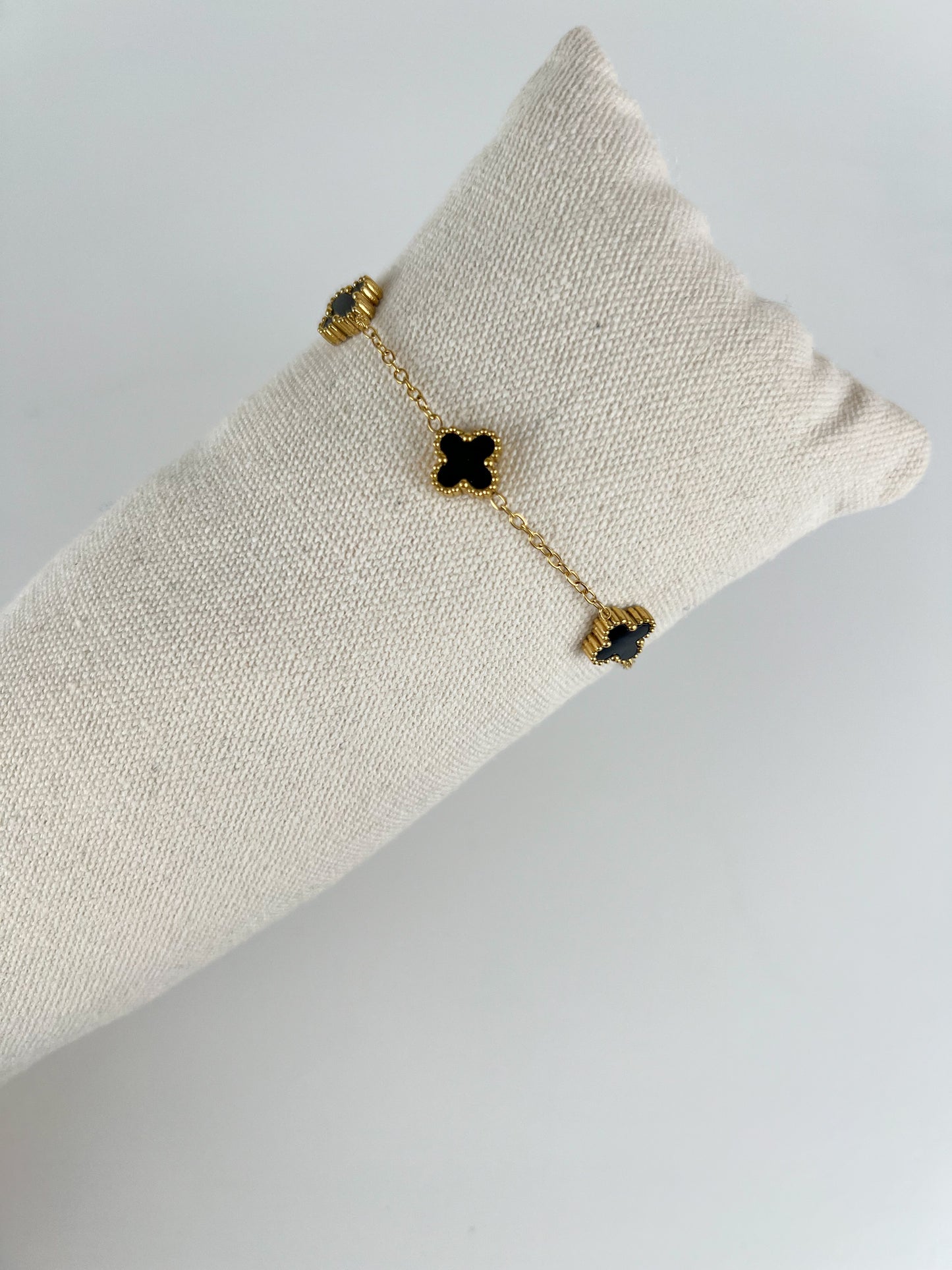 Armband gekleurde klavers