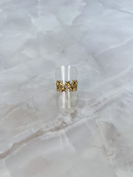 Ring rondom dichte sterretjes