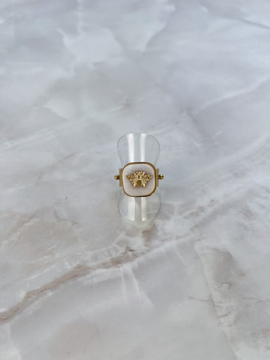 Ring steen met bij