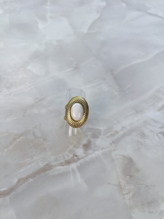 Statement ring ovaal patroon en steen