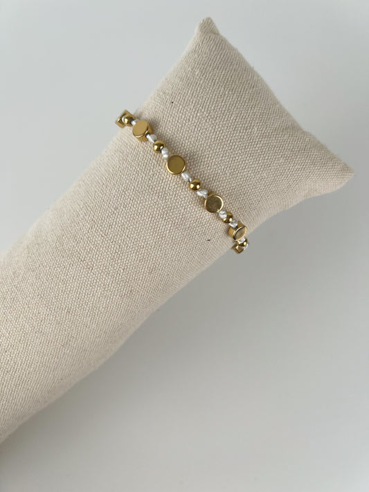 Armband gekleurde stof met balletjes