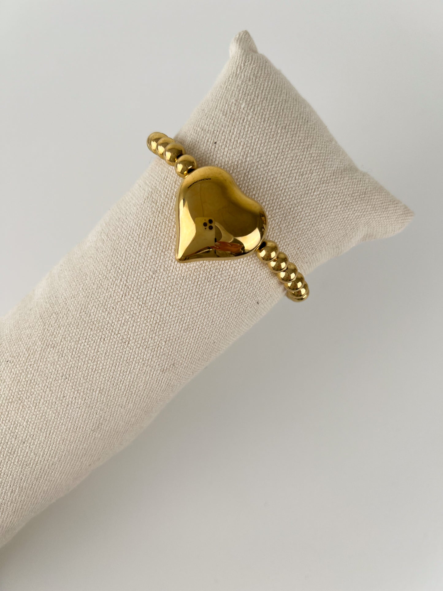 Elastische armband met groot hart
