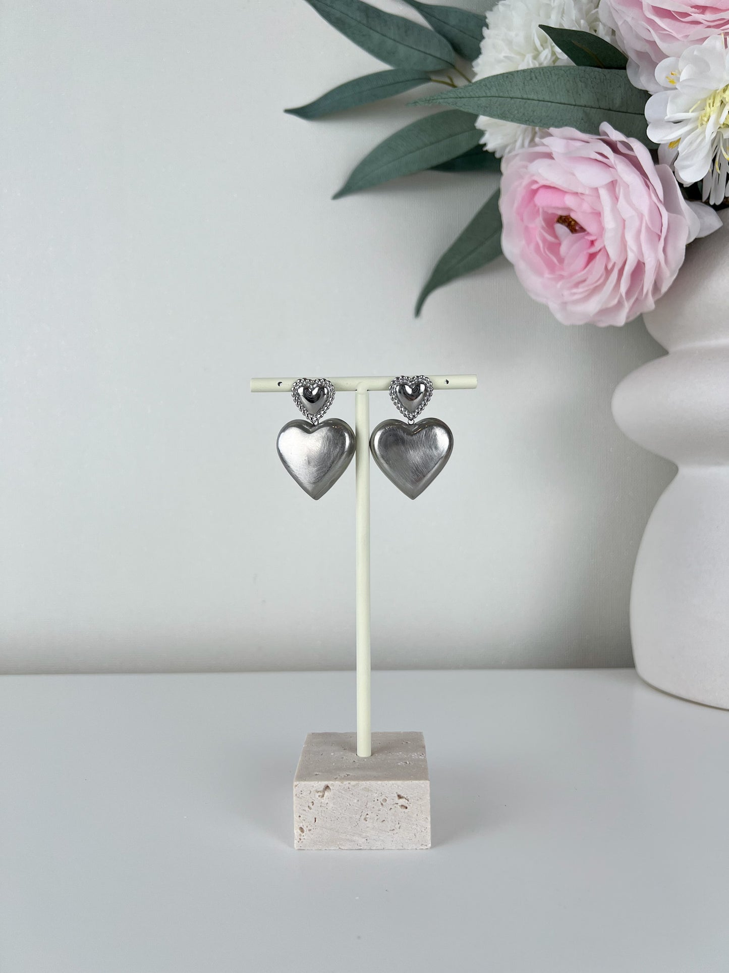 Statement oorbellen vol hart