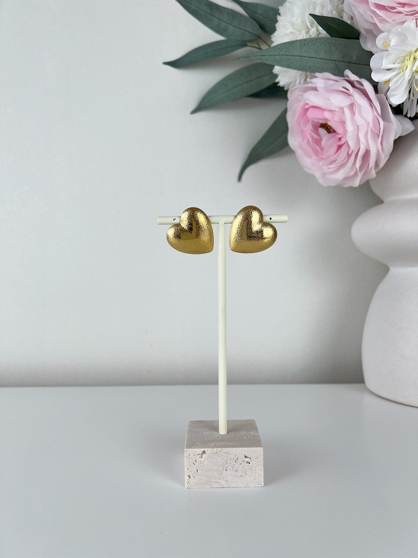 Studs oorbellen volle hartjes met patroon