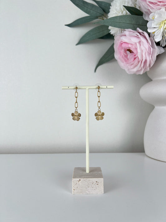 Oorbellen schakels met bloem