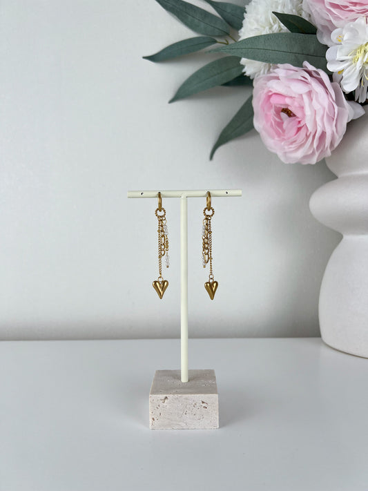 Oorbellen met schakels, parels en lovely heart