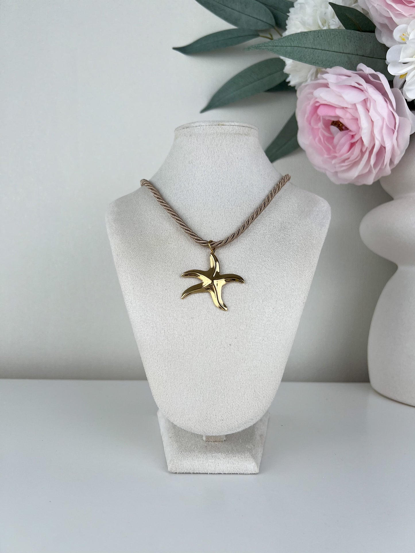 Ketting met touw en zeester bedel