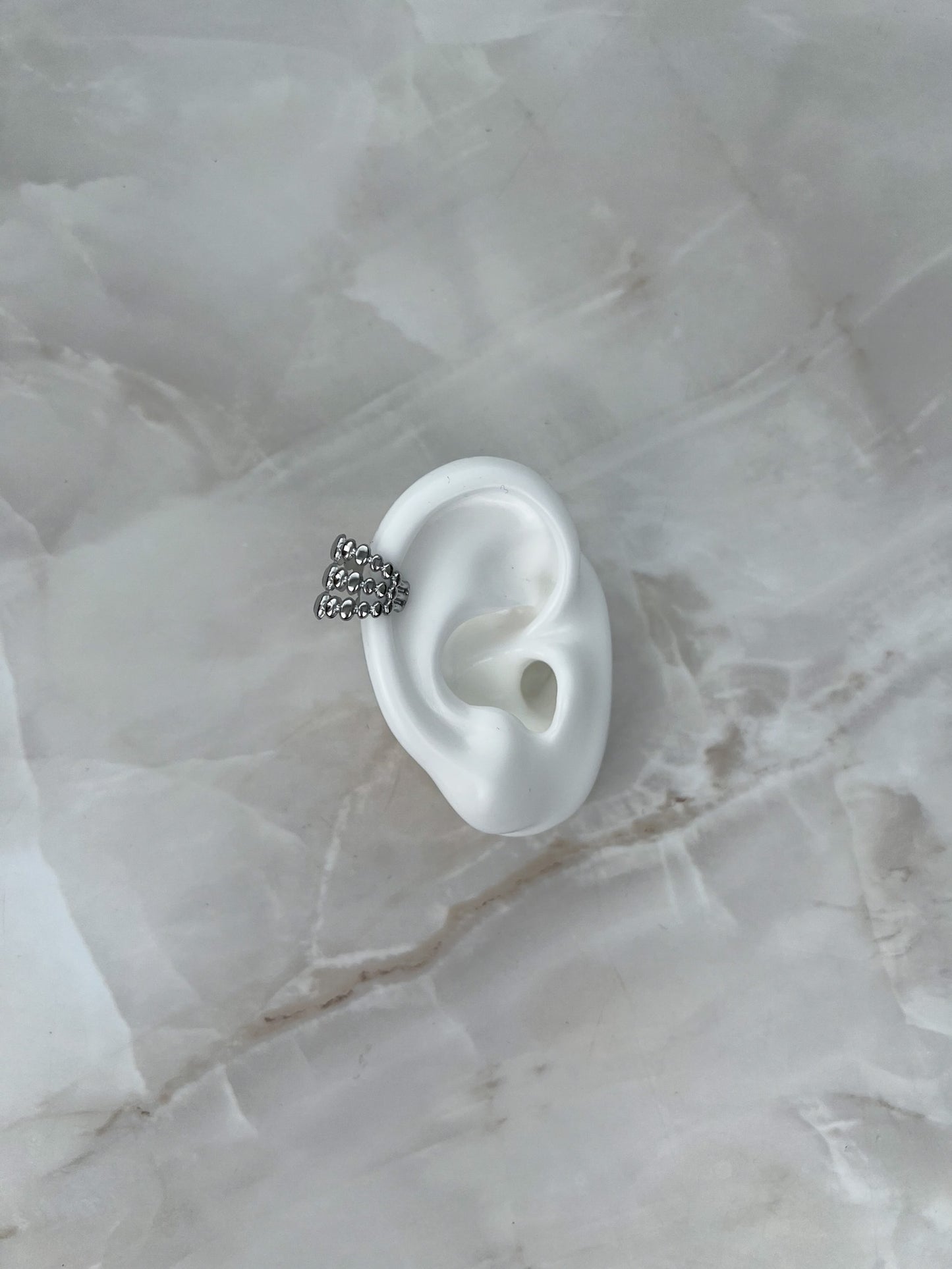 Earcuff 3 laagjes met bolletjes