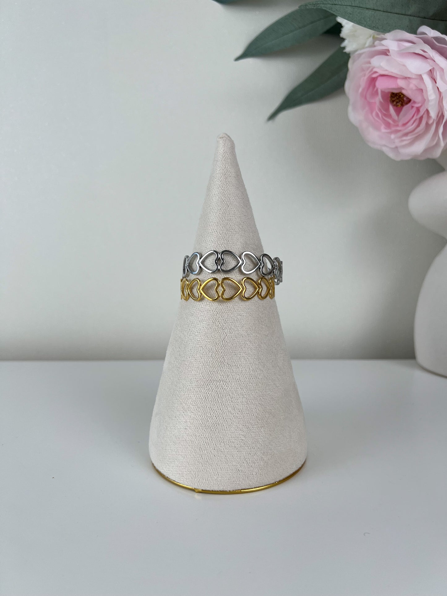 Bangle armband statement hartjes zij