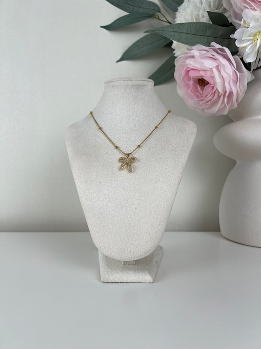 Balletjes ketting met strik bedel