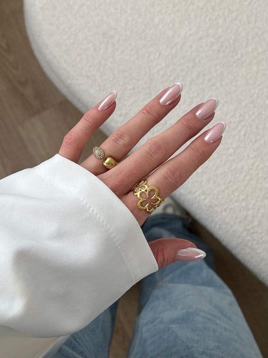 Ring open voorzijde met bolletje strass
