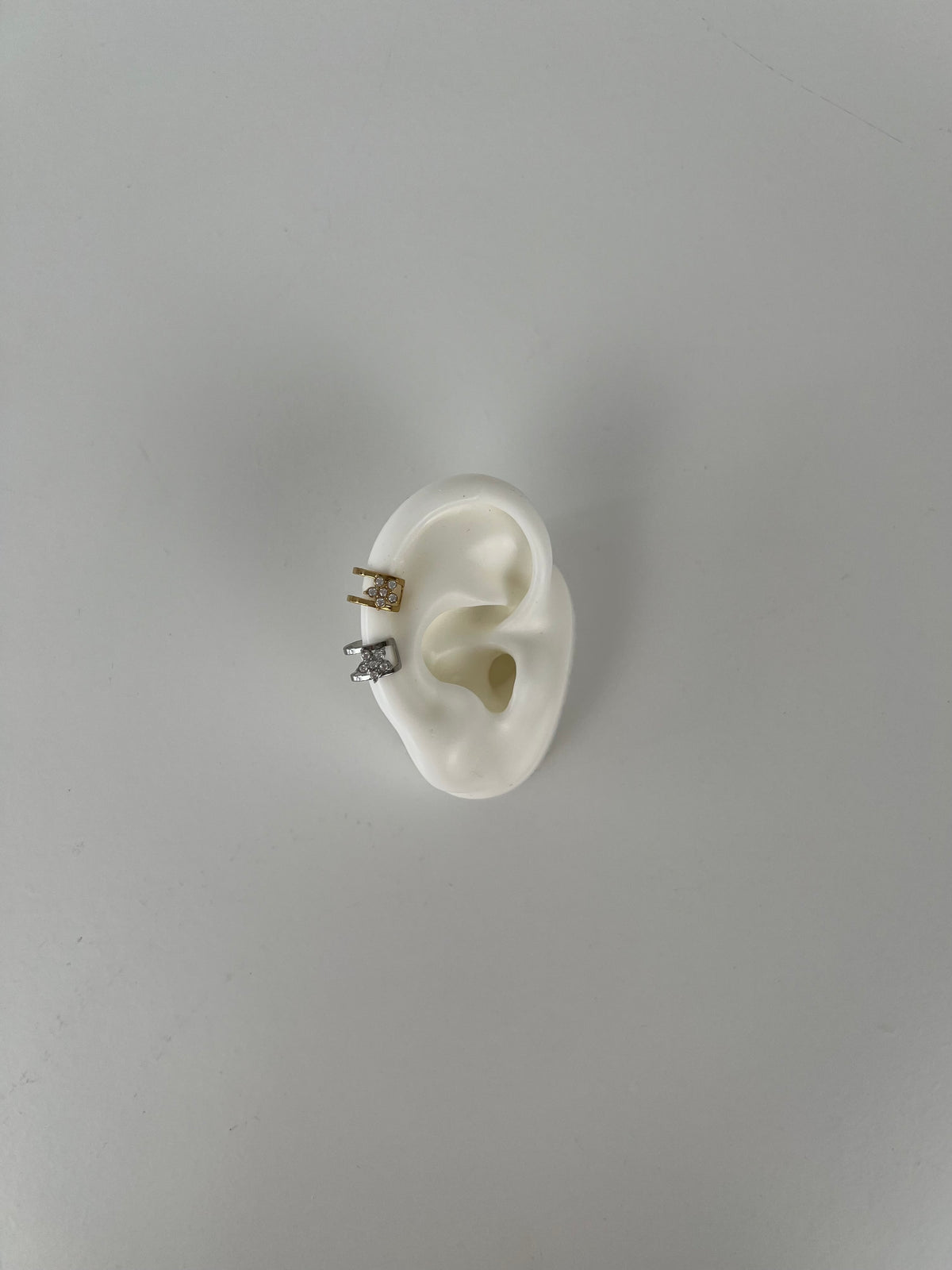 Earcuff strass bloemetje