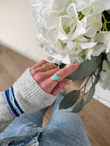 Ring hart met gekleurde steen
