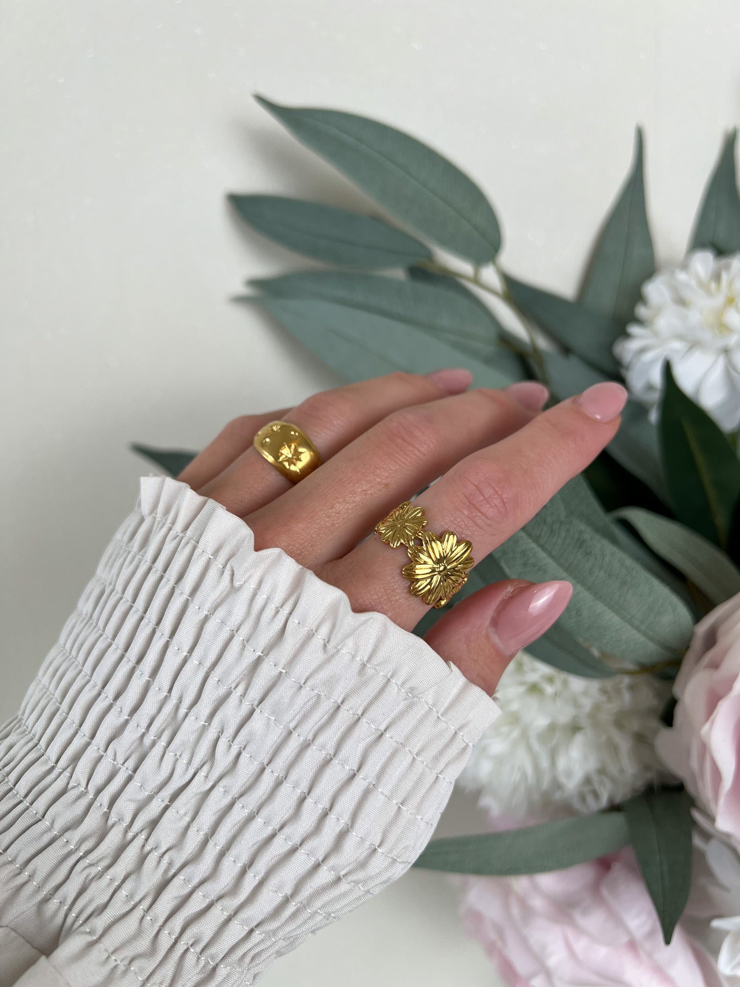 Ring rondom zonnebloemetjes