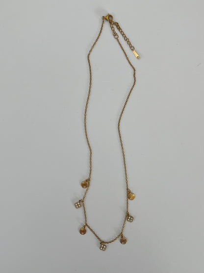 Ketting met verschillende bedeltjes