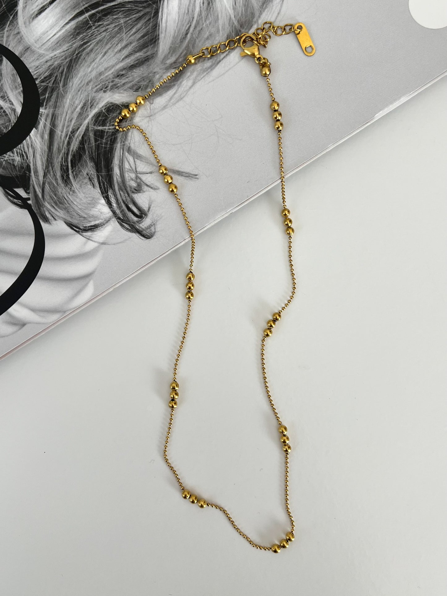 Ketting met balletjes patroon