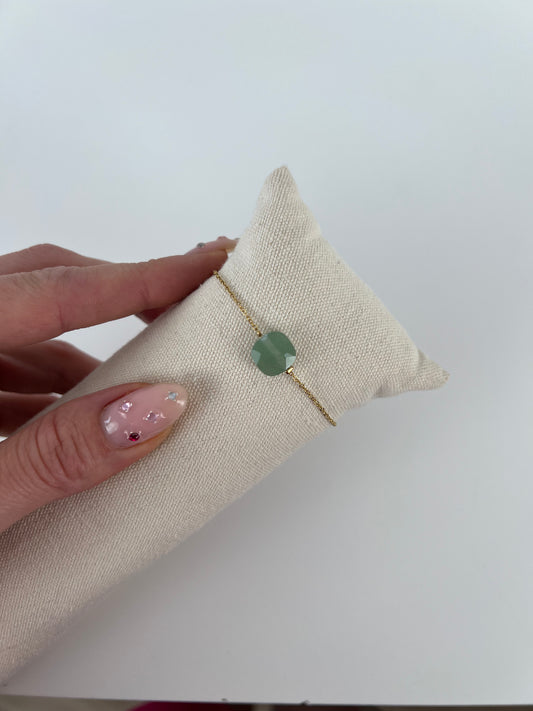 Armband met groene/blauwe steen