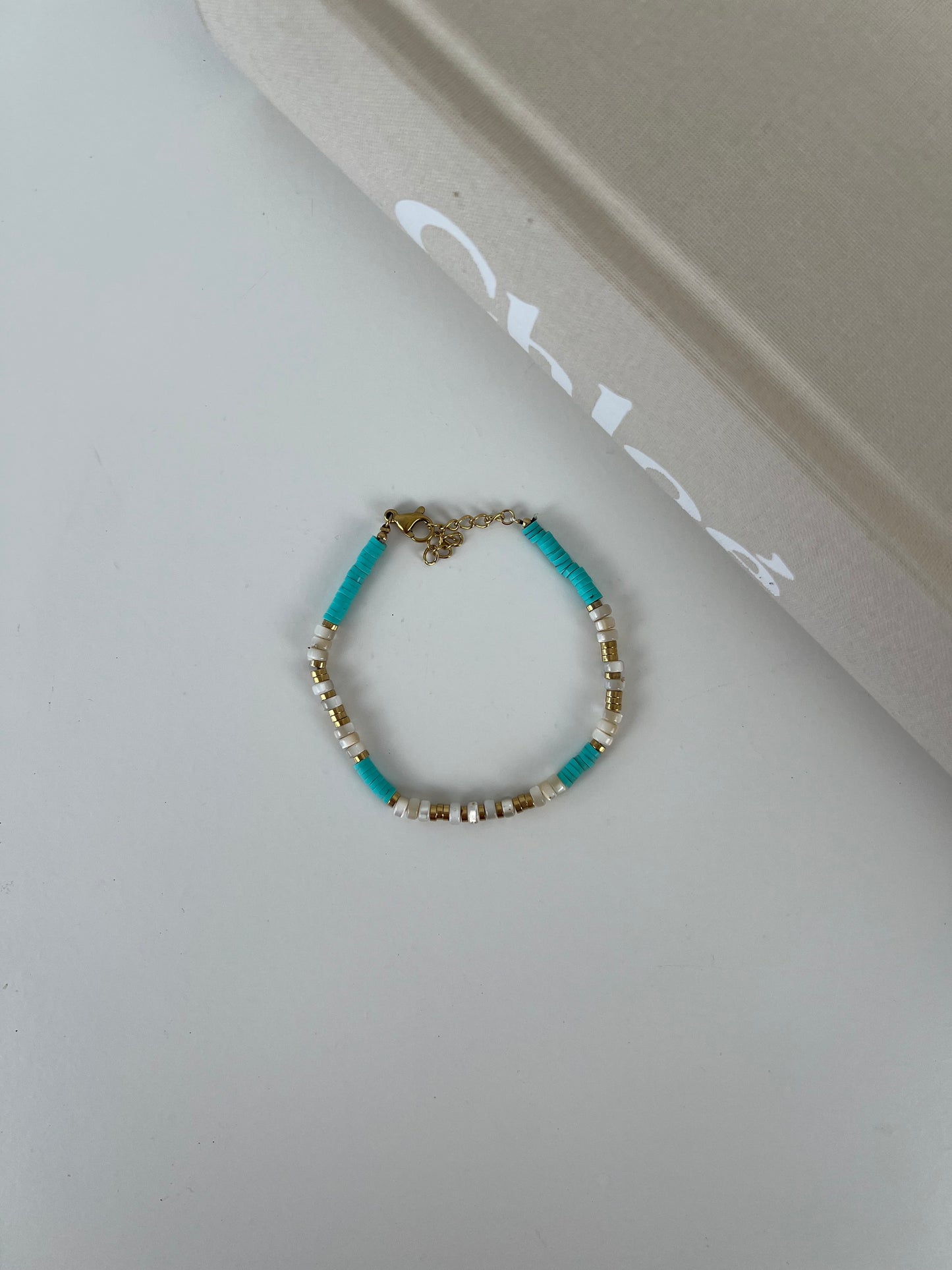 Armband met groene/blauwe kraaltjes