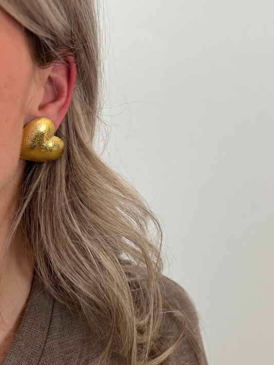 Studs oorbellen volle hartjes met patroon