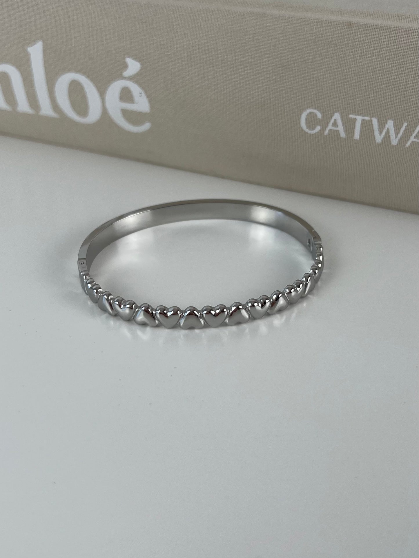 Click bangle allround hearts