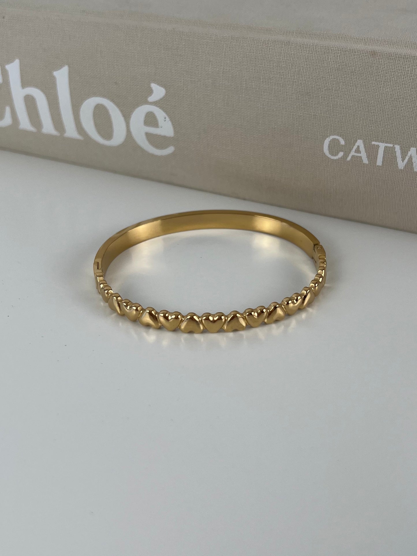 Click bangle allround hearts