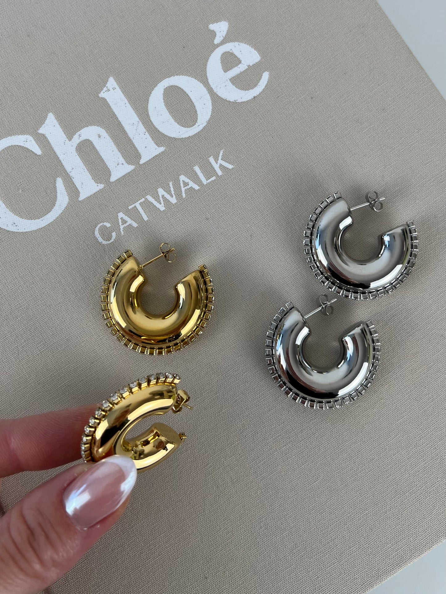 Hoop earrings met strass rand