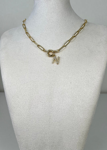 Strass letter necklace voorsluiting
