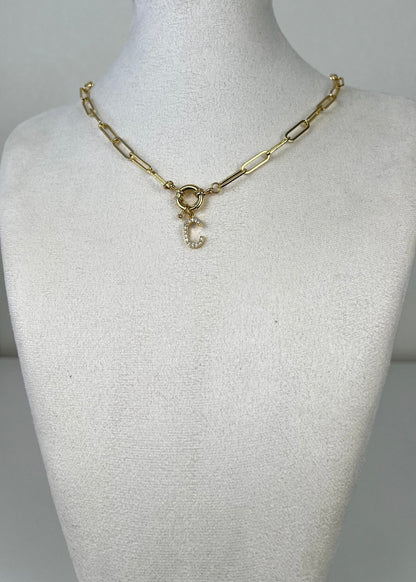 Strass letter necklace voorsluiting