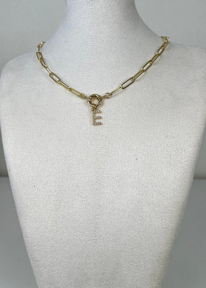 Strass letter necklace voorsluiting