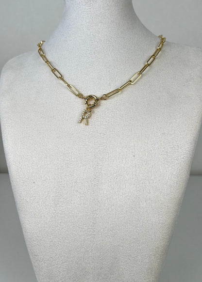 Strass letter necklace voorsluiting