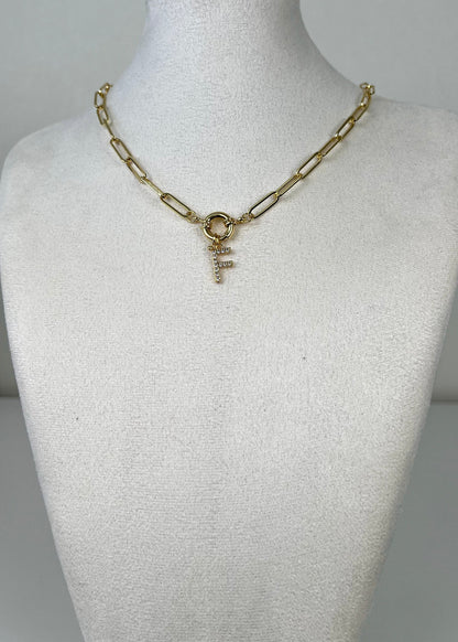 Strass letter necklace voorsluiting