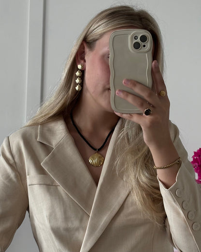 Ketting met touw en schelp bedel