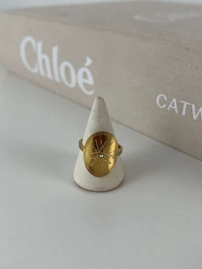 Ring plat ovaal met ster