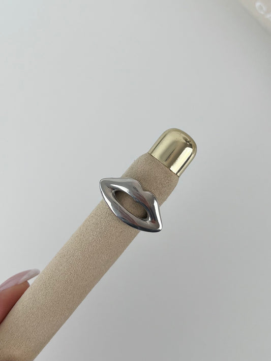 Ring zilver lips maat 7