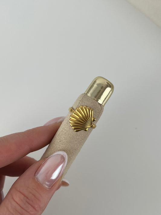 Ring schelp goud #1