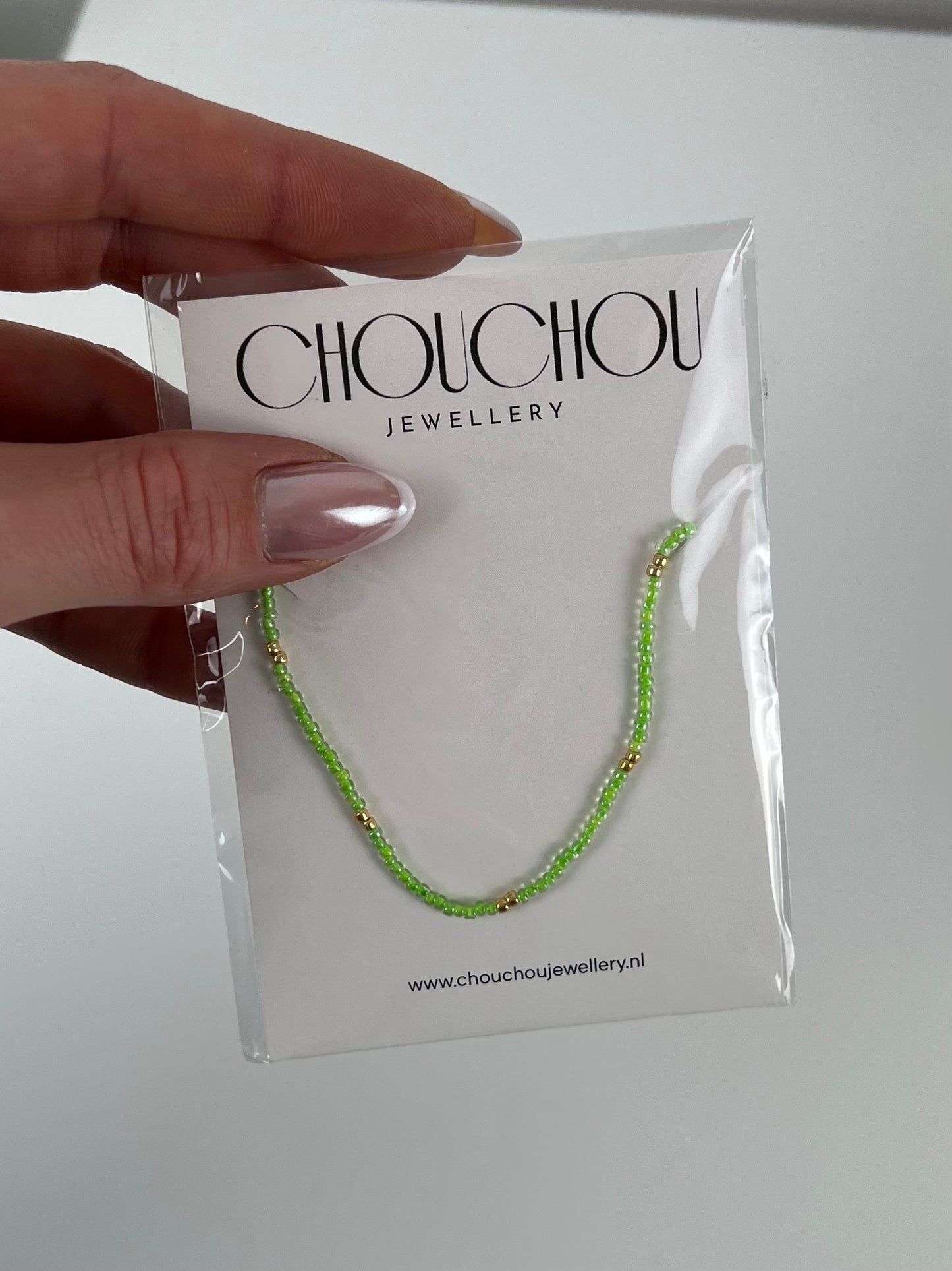 Ketting gekleurde glaskraaltjes