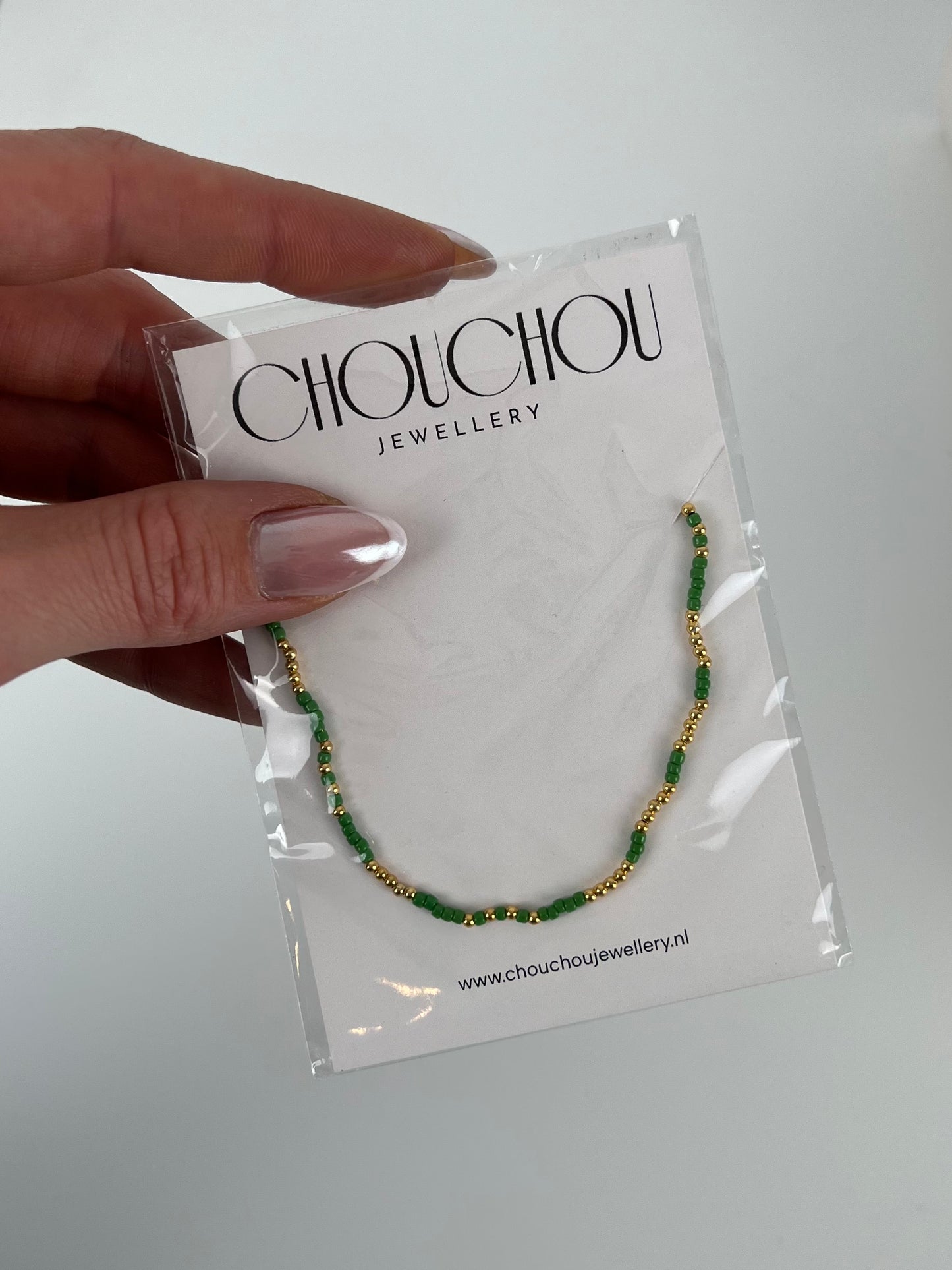 Ketting gekleurde kraaltjes en goud
