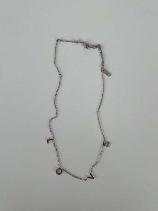 Ketting 'love' letters