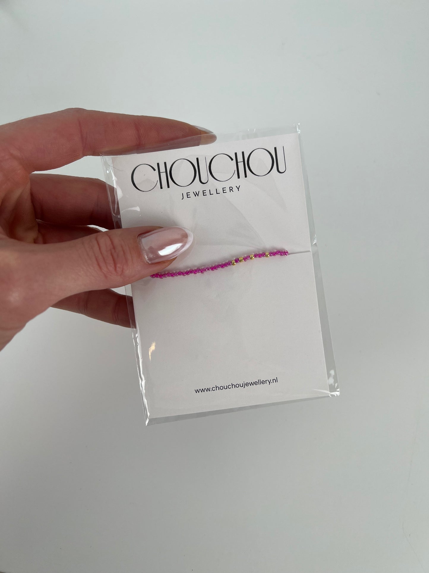 Armband gekleurde glaskraaltjes