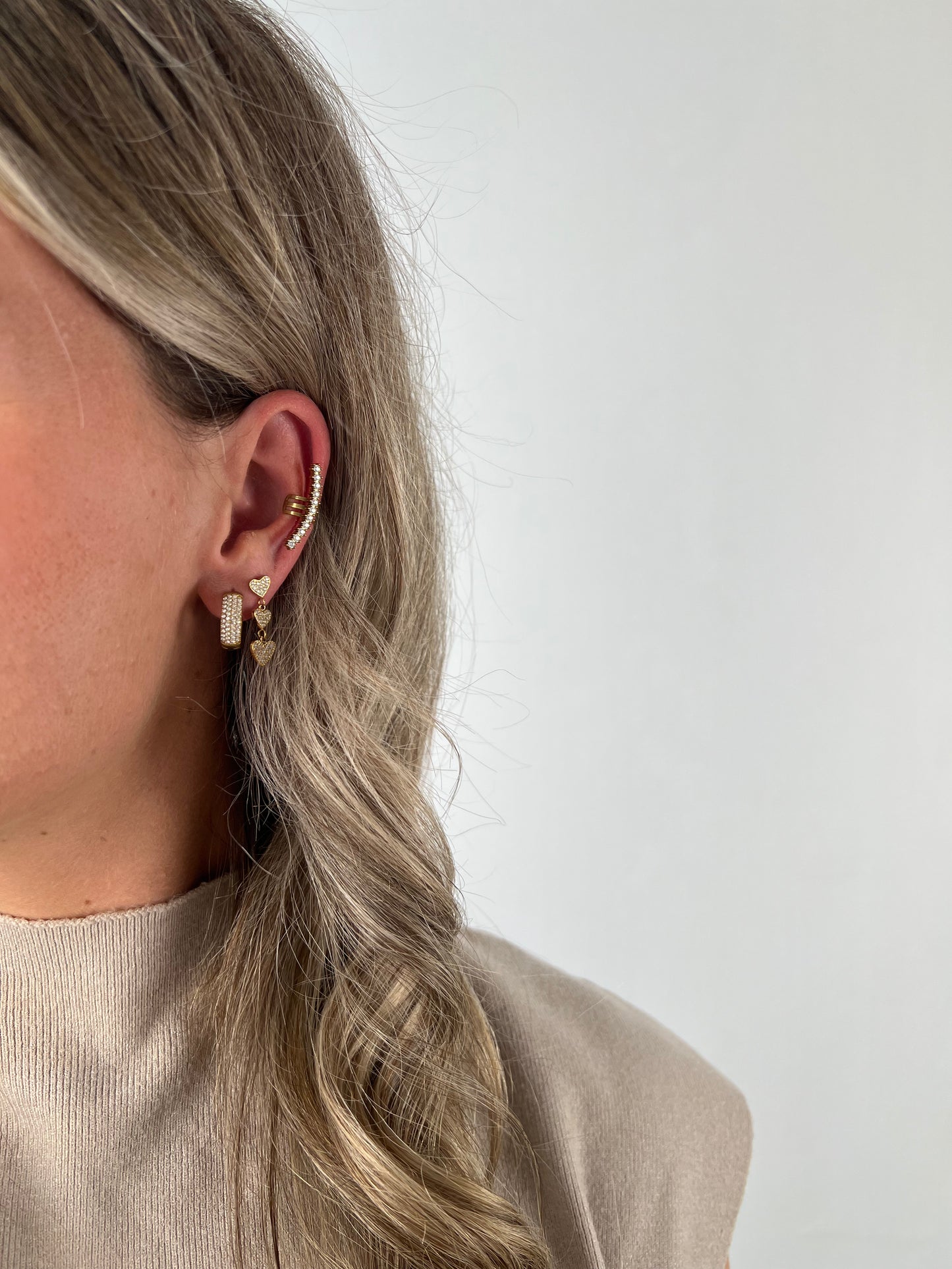 Earcuff sparkle on your ear