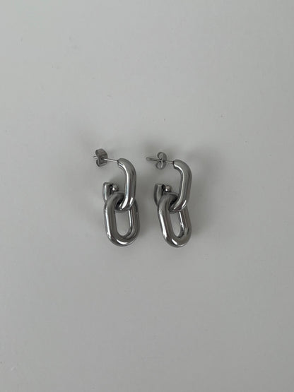Connected earrings