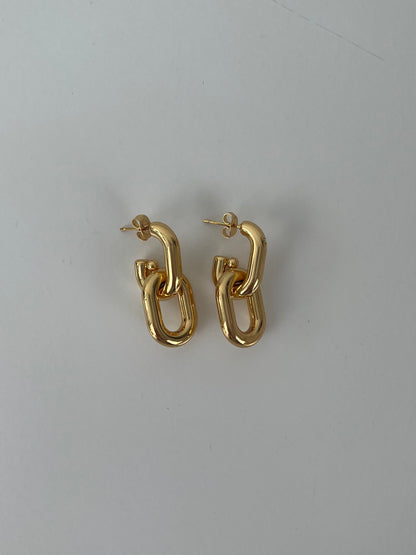 Connected earrings