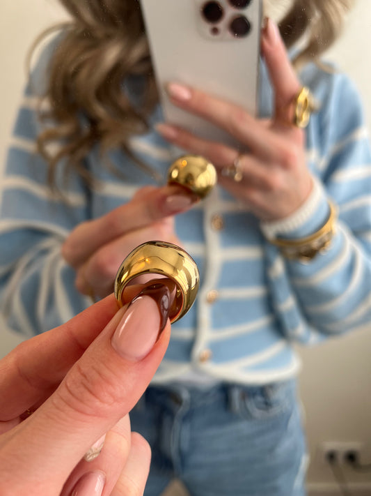 Ring statement round