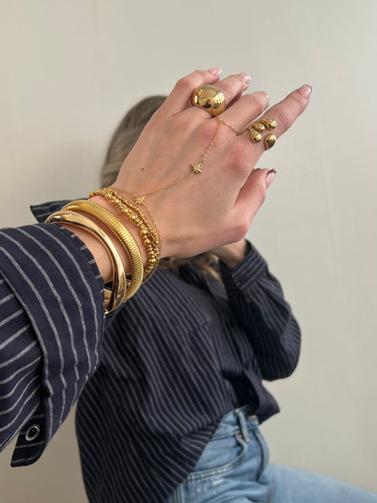 Ring statement round
