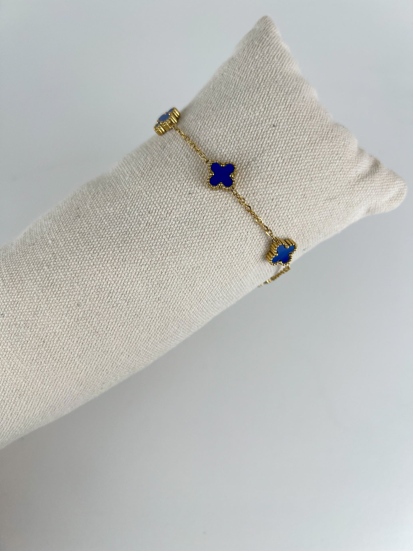 Armband gekleurde klavers